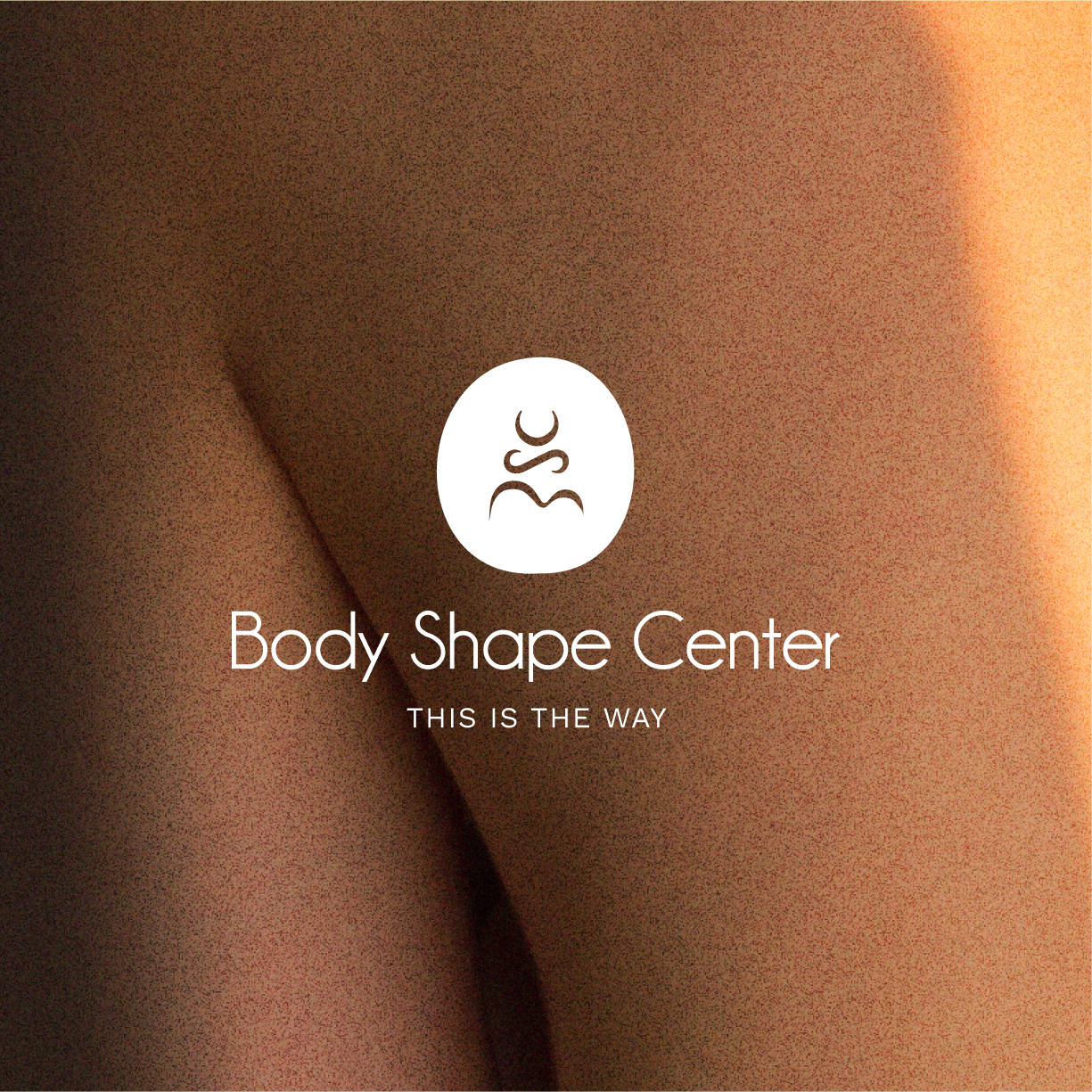 Logo de Body Shape Center sur fond de corps féminin