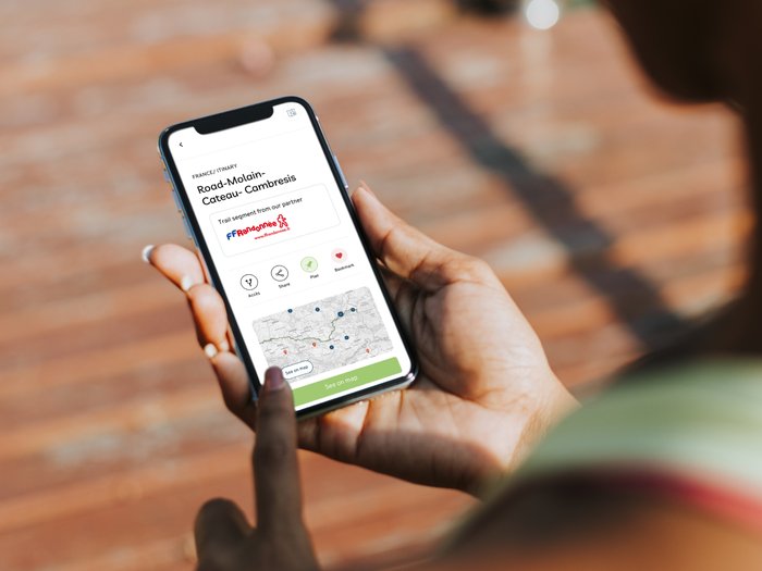 Liberation Route Europe Mobile — Application mobile cartographique & gestion d’itinéraire